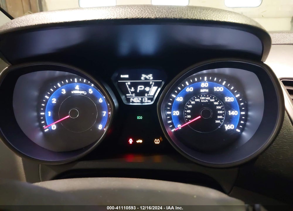 2014 HYUNDAI ELANTRA VIN: 5NPDH4AE0EH519717