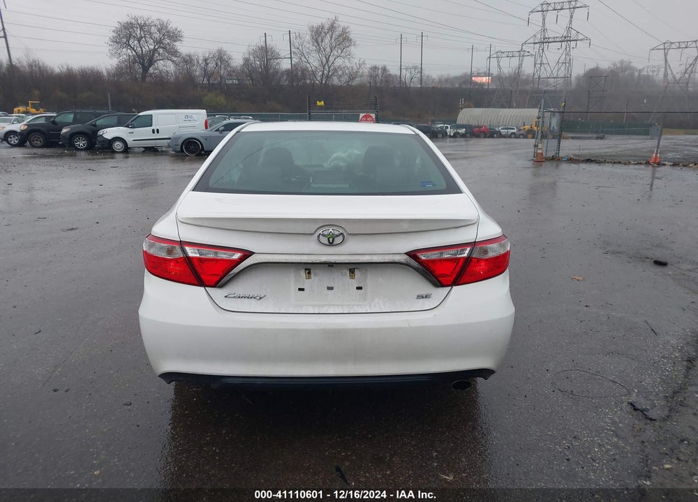 2017 TOYOTA CAMRY SE VIN: 4T1BF1FK8HU691588