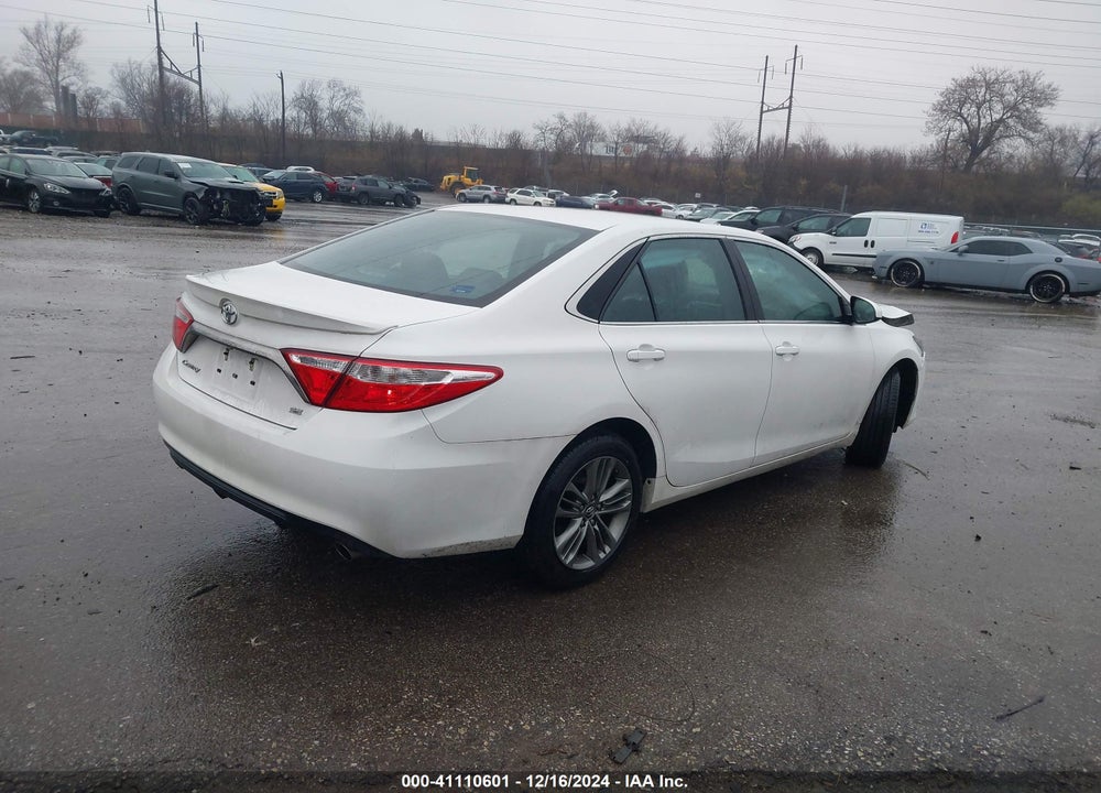 2017 TOYOTA CAMRY SE VIN: 4T1BF1FK8HU691588