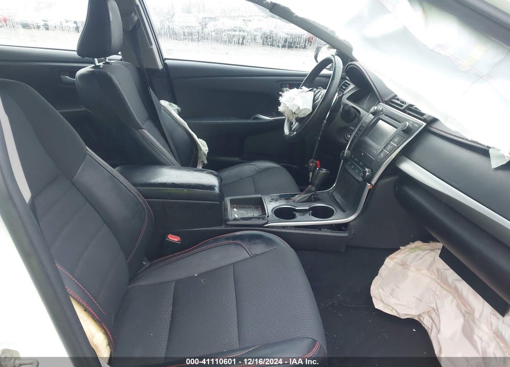 2017 TOYOTA CAMRY SE VIN: 4T1BF1FK8HU691588