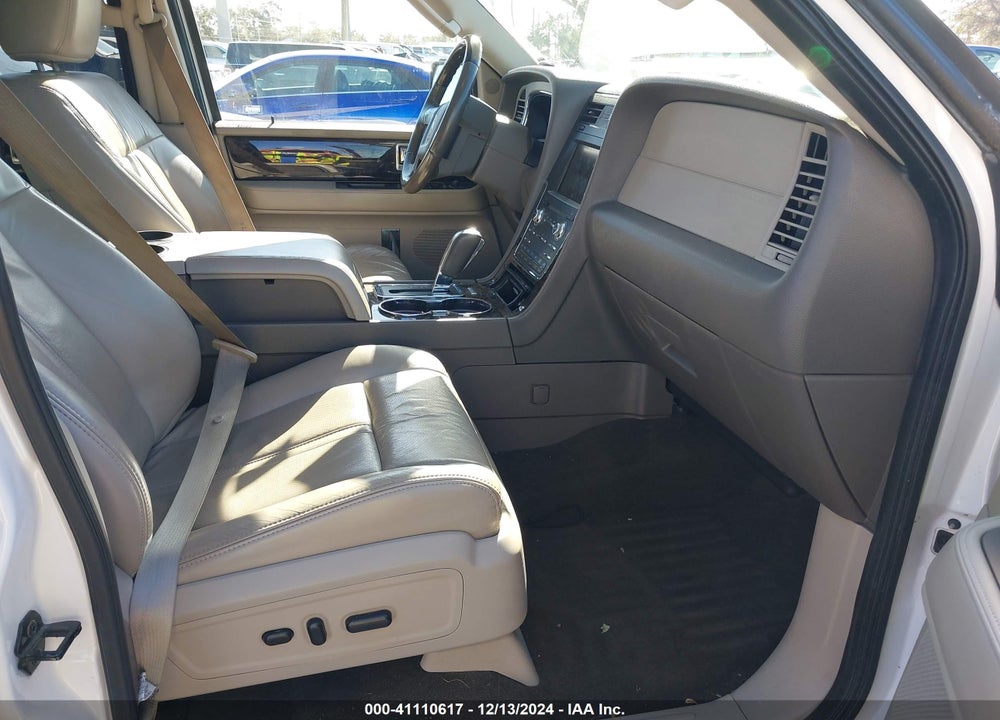 2015 LINCOLN NAVIGATOR VIN: 5LMJJ2JT4FEJ10740
