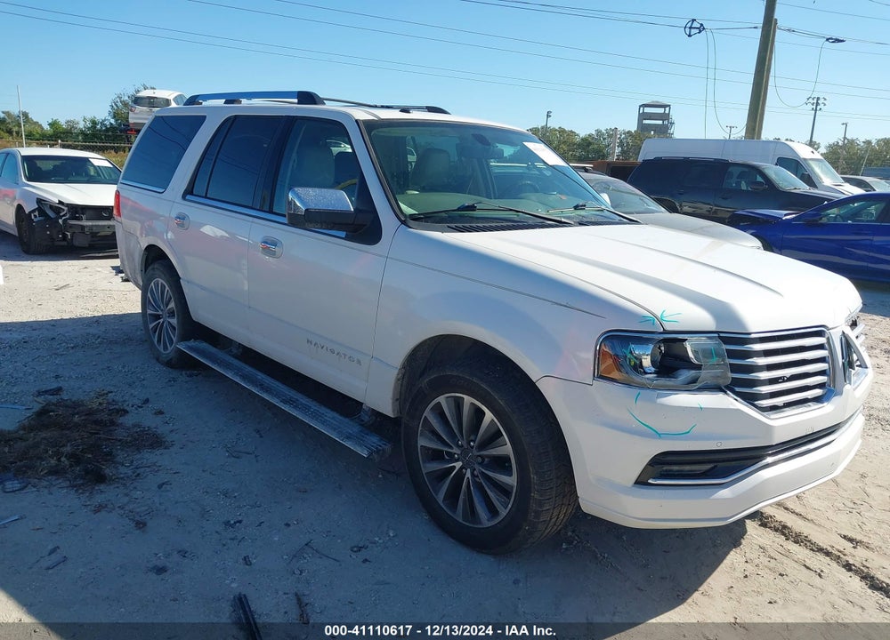 2015 LINCOLN NAVIGATOR VIN: 5LMJJ2JT4FEJ10740