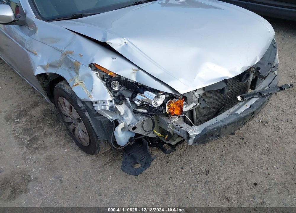 2011 HONDA ACCORD VIN: 1HGCP2F30BA032130
