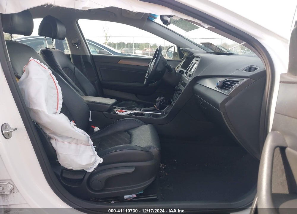 2015 HYUNDAI SONATA SPORT VIN: 5NPE34AF1FH115743