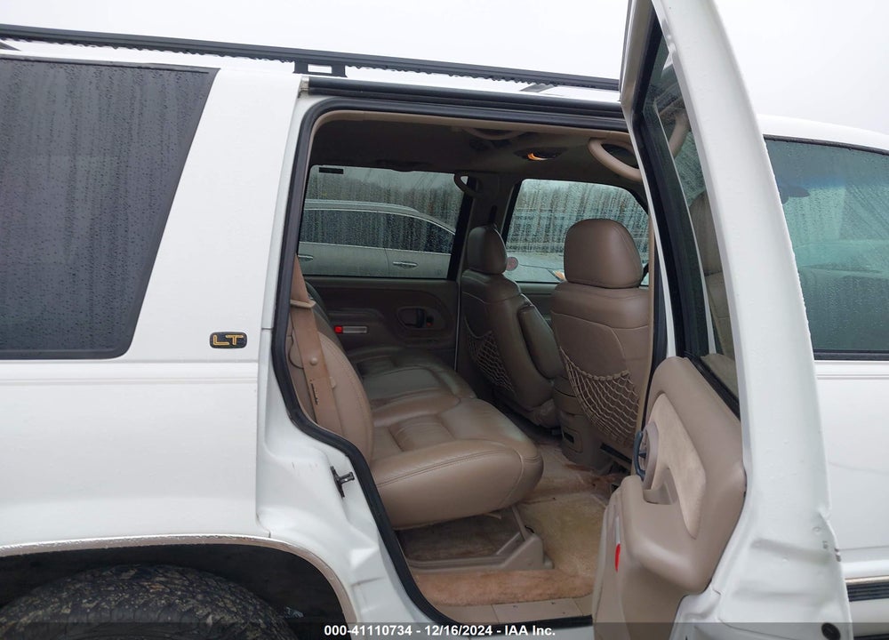 1998 CHEVROLET TAHOE LS VIN: 1GNEK13R2WJ375625