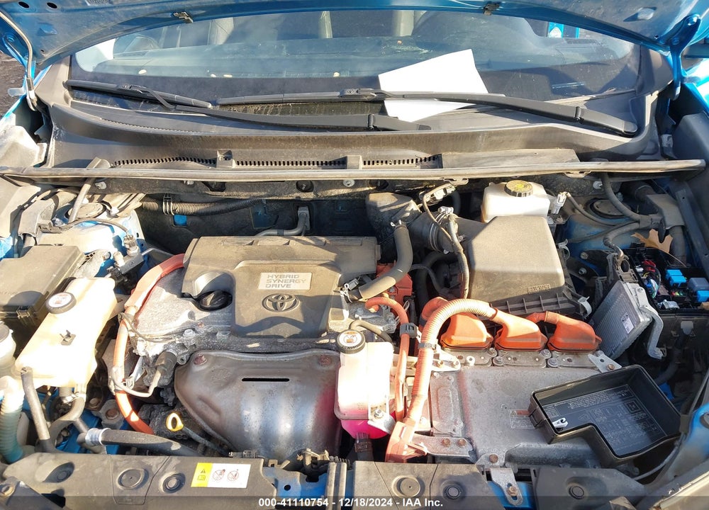 2017 TOYOTA RAV4 HYBRID XLE VIN: JTMRJREV8HD073621