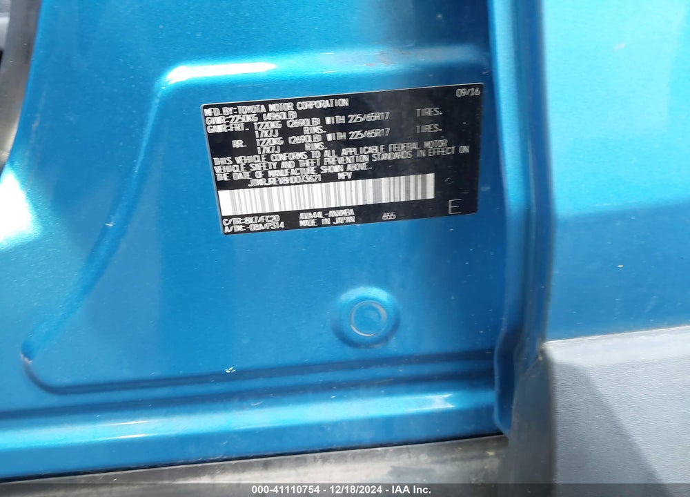 2017 TOYOTA RAV4 HYBRID XLE VIN: JTMRJREV8HD073621