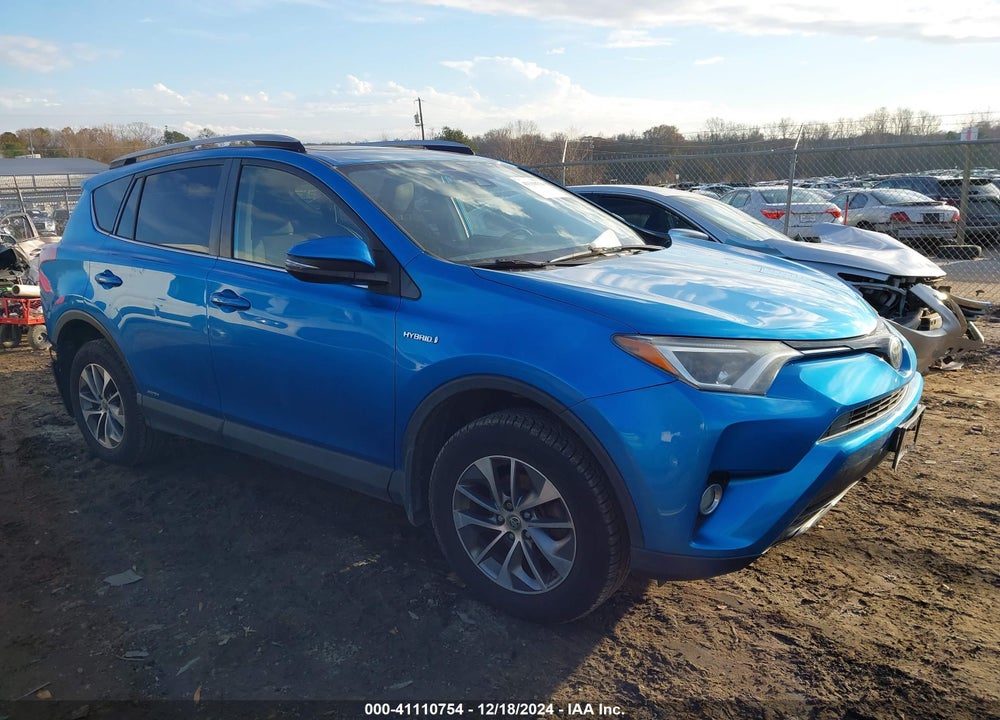 2017 TOYOTA RAV4 HYBRID XLE VIN: JTMRJREV8HD073621