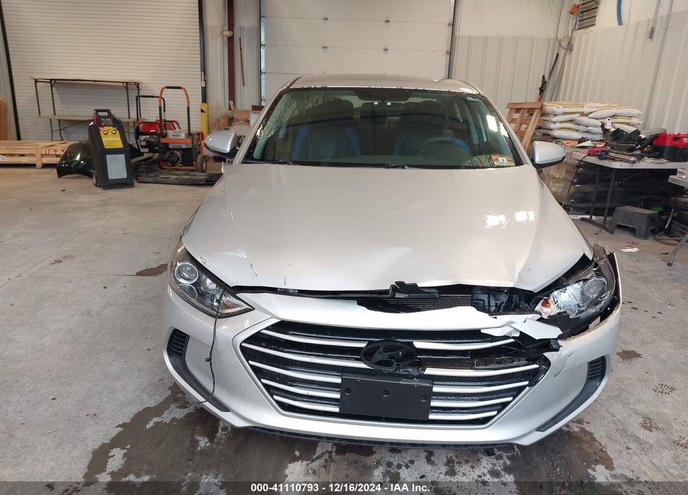 2018 HYUNDAI ELANTRA SE VIN: 5NPD74LF9JH212890