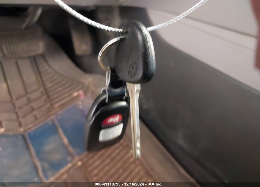 2018 HYUNDAI ELANTRA SE VIN: 5NPD74LF9JH212890