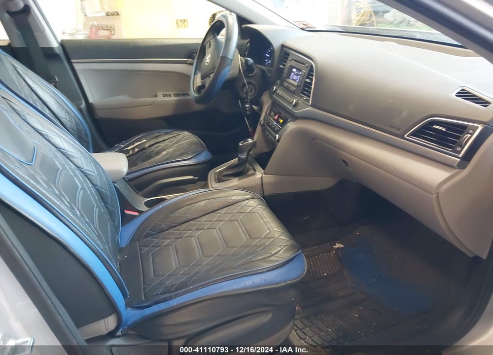 2018 HYUNDAI ELANTRA SE VIN: 5NPD74LF9JH212890