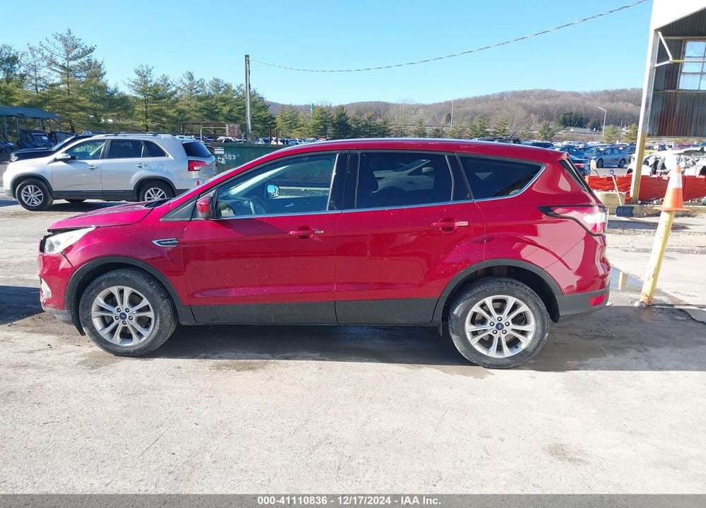 2017 FORD ESCAPE SE VIN: 1FMCU9GD7HUE67964