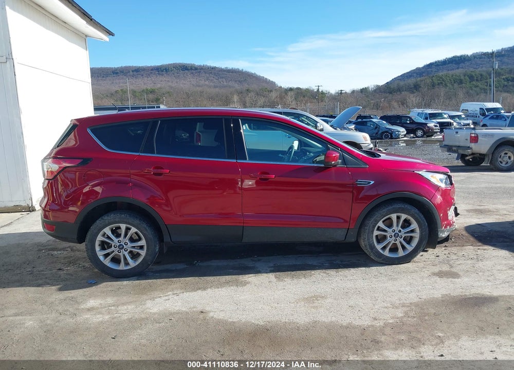 2017 FORD ESCAPE SE VIN: 1FMCU9GD7HUE67964