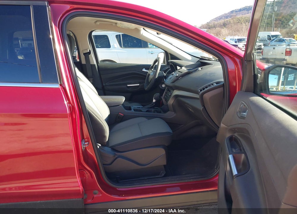 2017 FORD ESCAPE SE VIN: 1FMCU9GD7HUE67964