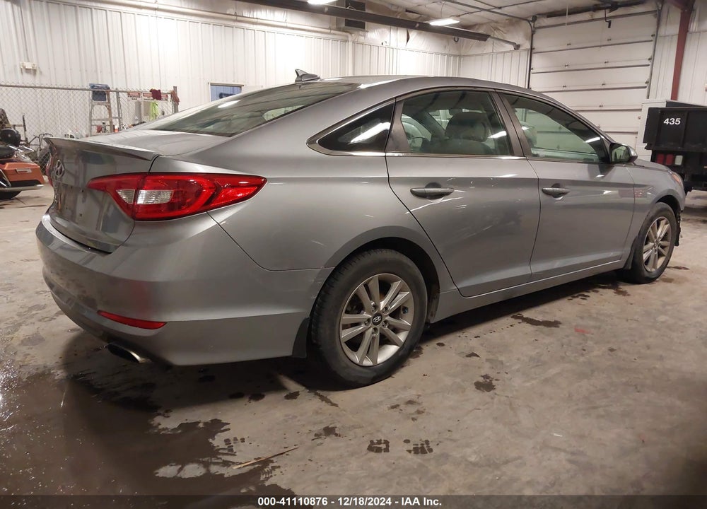 2015 HYUNDAI SONATA SE VIN: 5NPE24AF9FH160061