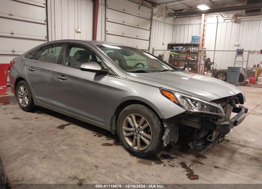 2015 HYUNDAI SONATA SE VIN: 5NPE24AF9FH160061