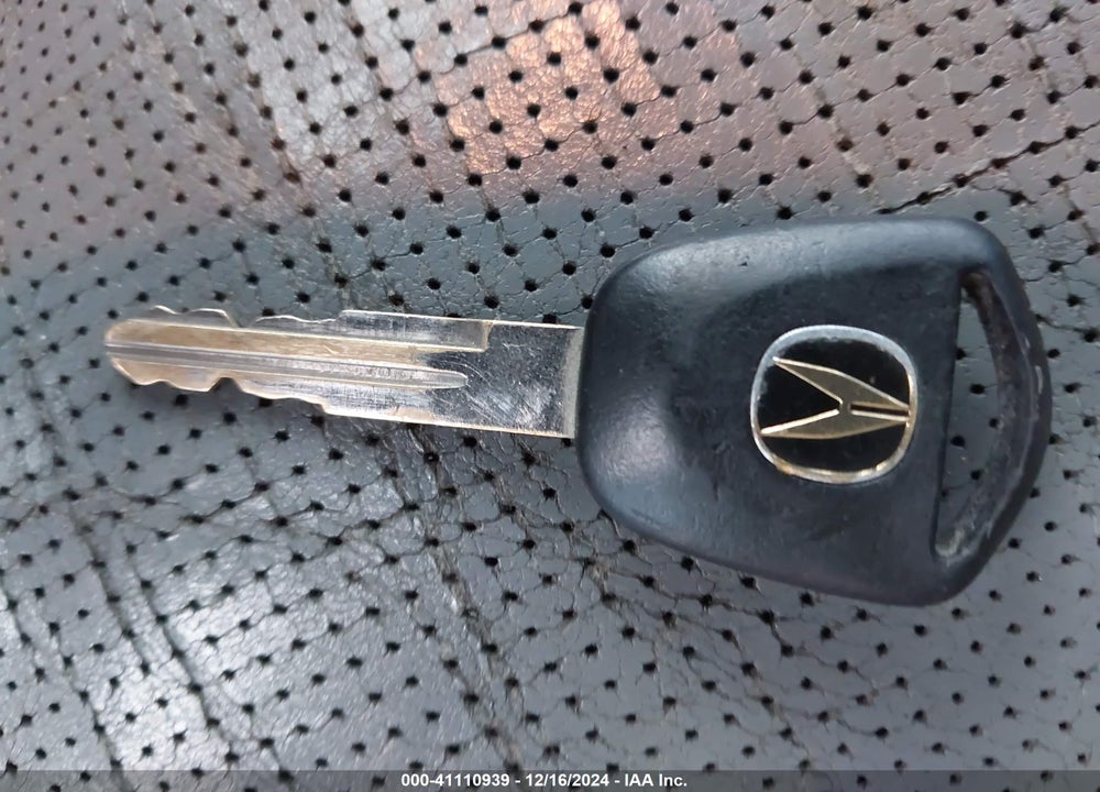 2005 ACURA TL VIN: 19UUA66275A021067