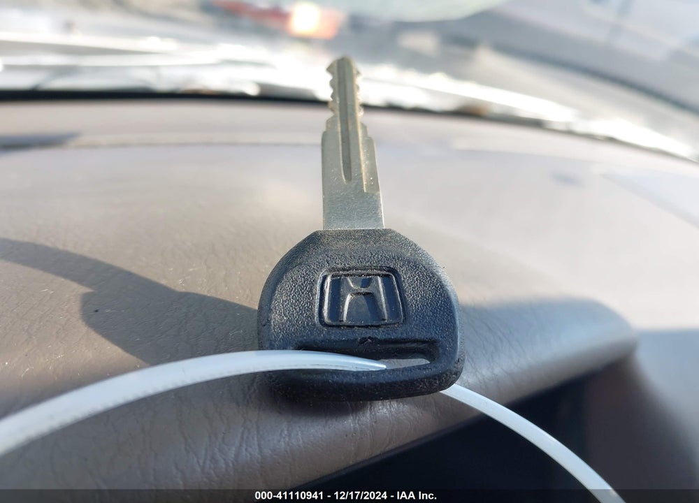 2000 HONDA CIVIC LX VIN: 2HGEJ657XYH595797