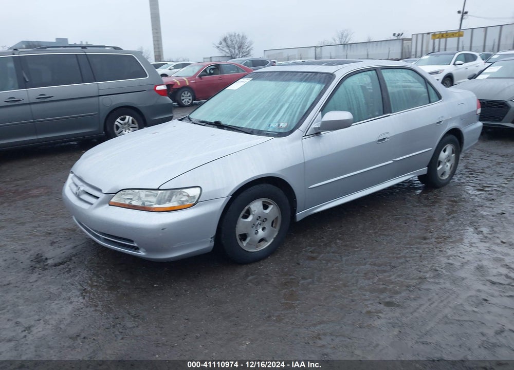 2001 HONDA ACCORD 3.0 EX VIN: 1HGCG165X1A033408
