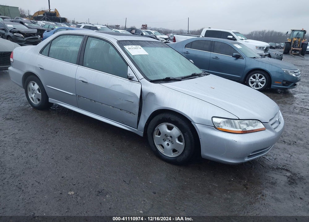 2001 HONDA ACCORD 3.0 EX VIN: 1HGCG165X1A033408
