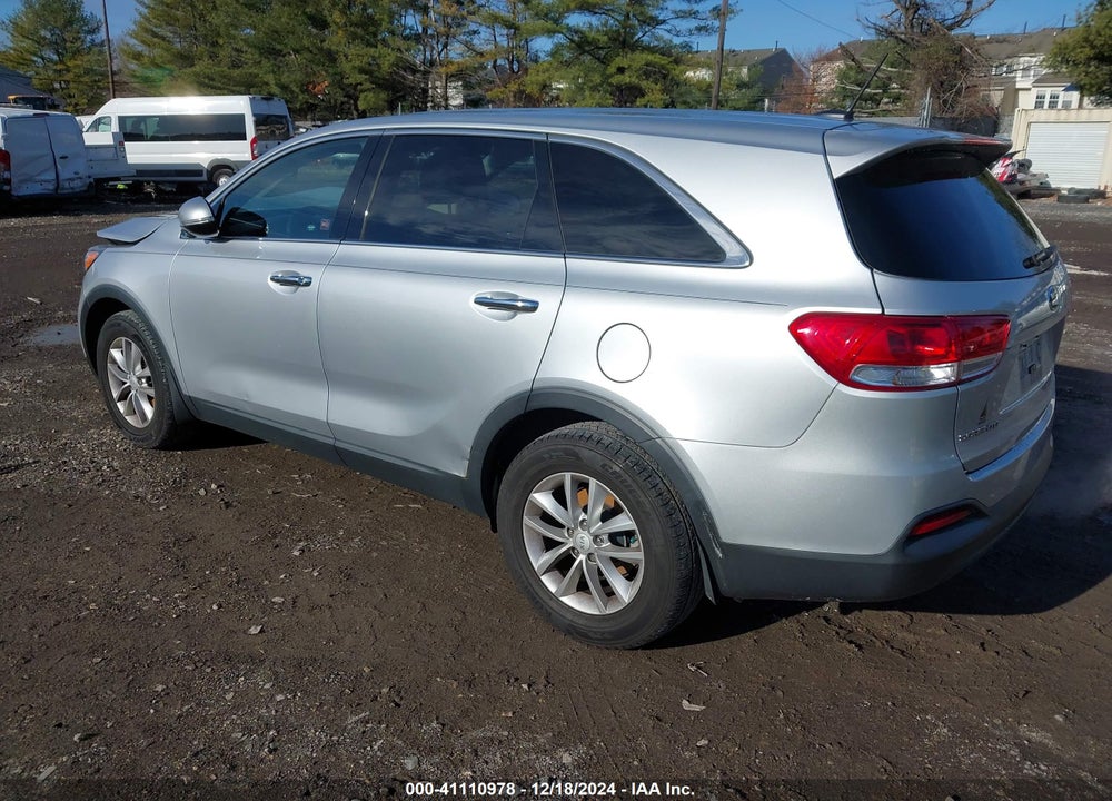 2017 KIA SORENTO 2.4L L VIN: 5XYPG4A30HG300170