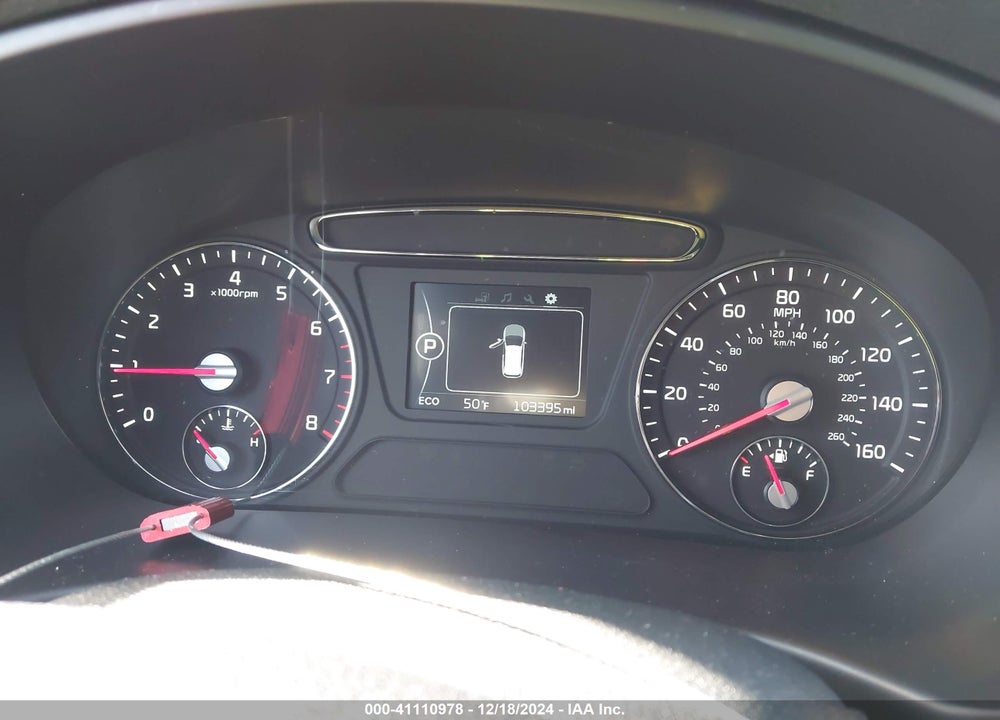 2017 KIA SORENTO 2.4L L VIN: 5XYPG4A30HG300170