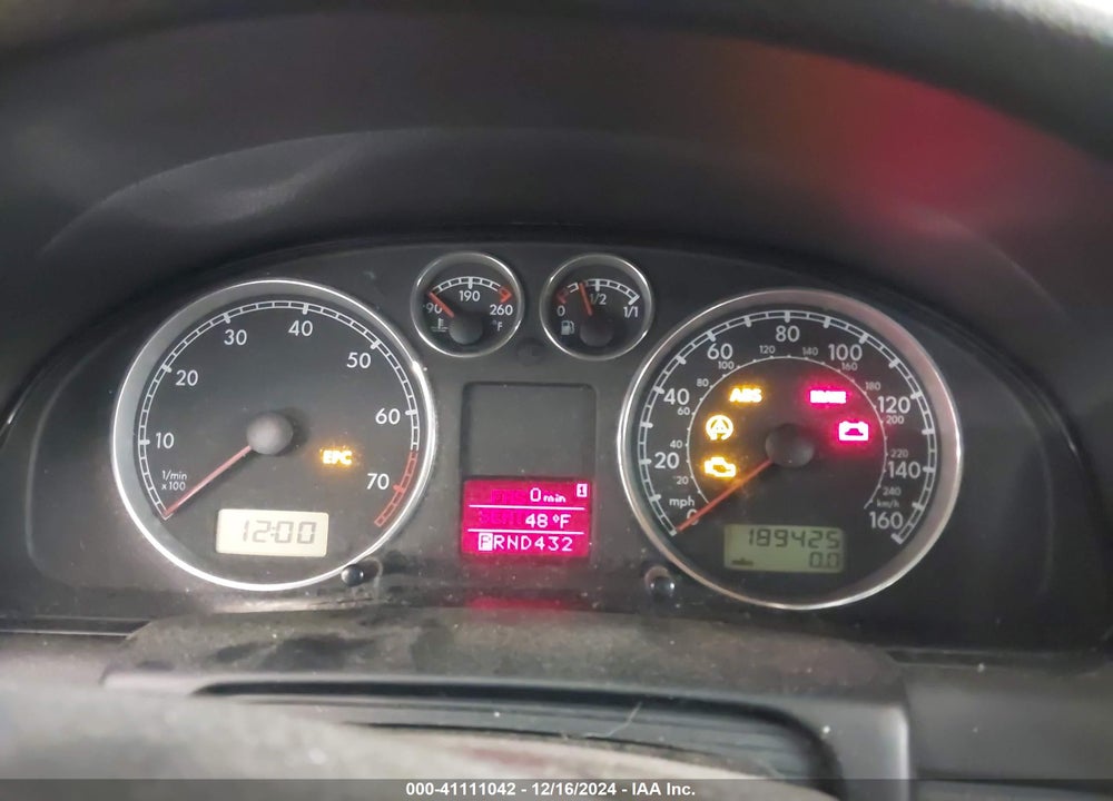 2003 VOLKSWAGEN PASSAT GLX VIN: WVWYH63BX3E210785