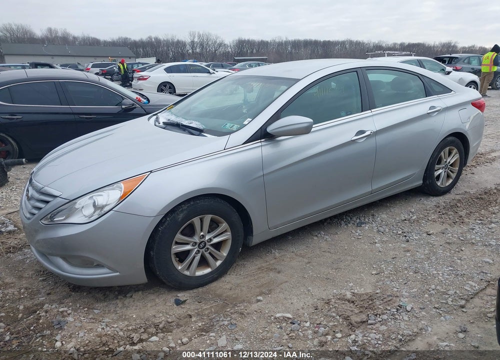 2013 HYUNDAI SONATA VIN: 5NPEB4AC4DH685435