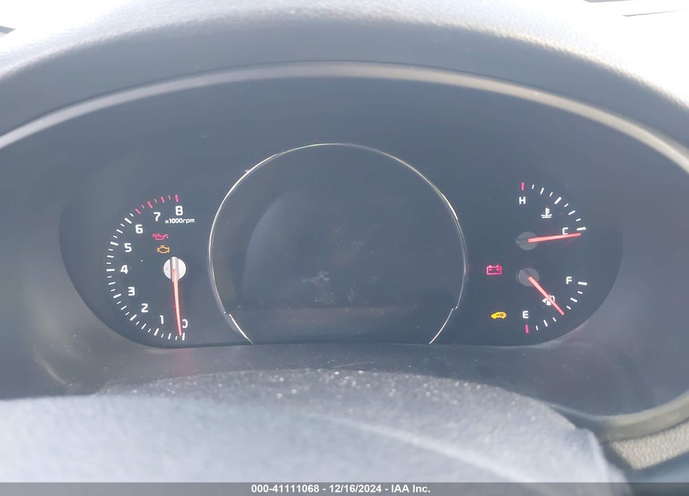 2016 KIA SORENTO 3.3L SXL VIN: 5XYPKDA5XGG075285