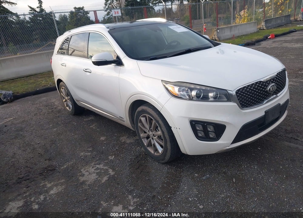 2016 KIA SORENTO 3.3L SXL VIN: 5XYPKDA5XGG075285