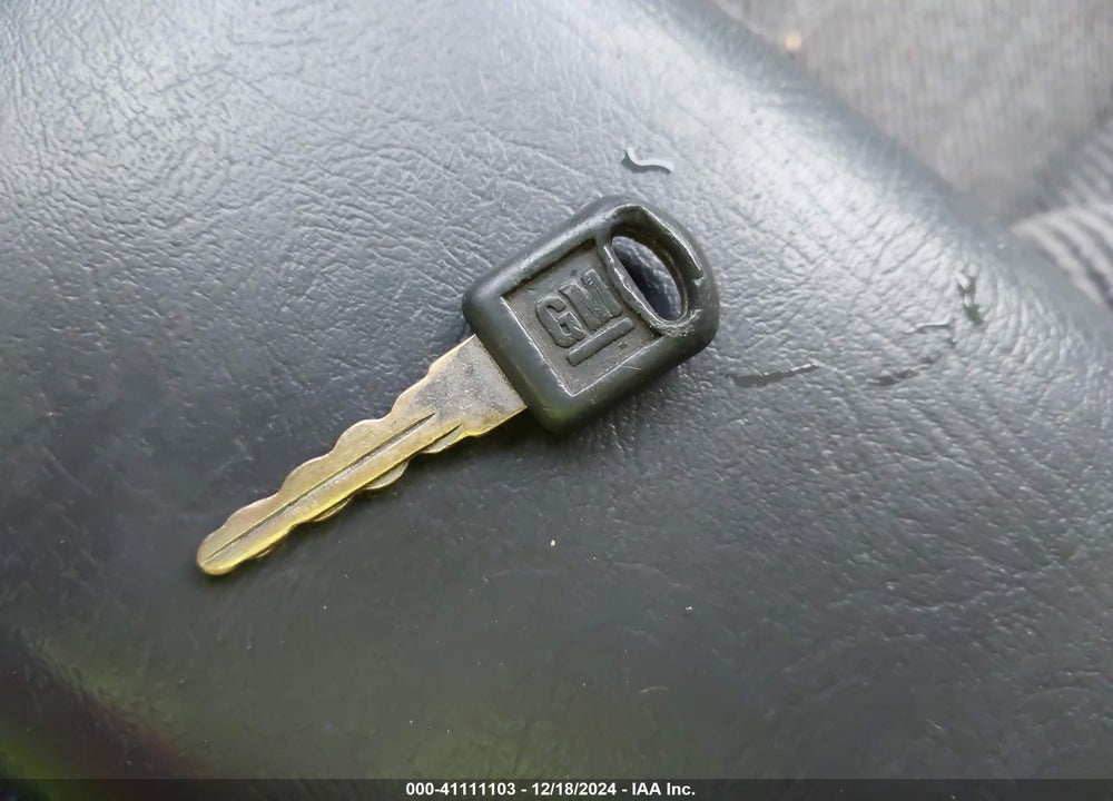 1995 CHEVROLET S TRUCK S10 VIN: 1GCCS19Z4SK192206
