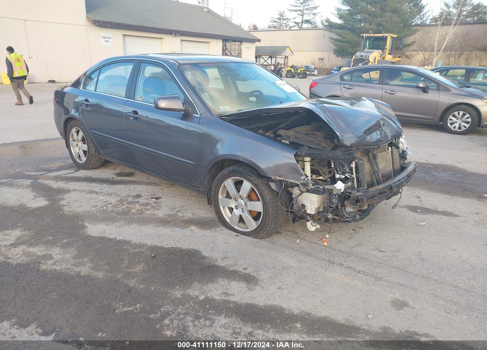2007 KIA OPTIMA LX VIN: KNAGE123X75108326