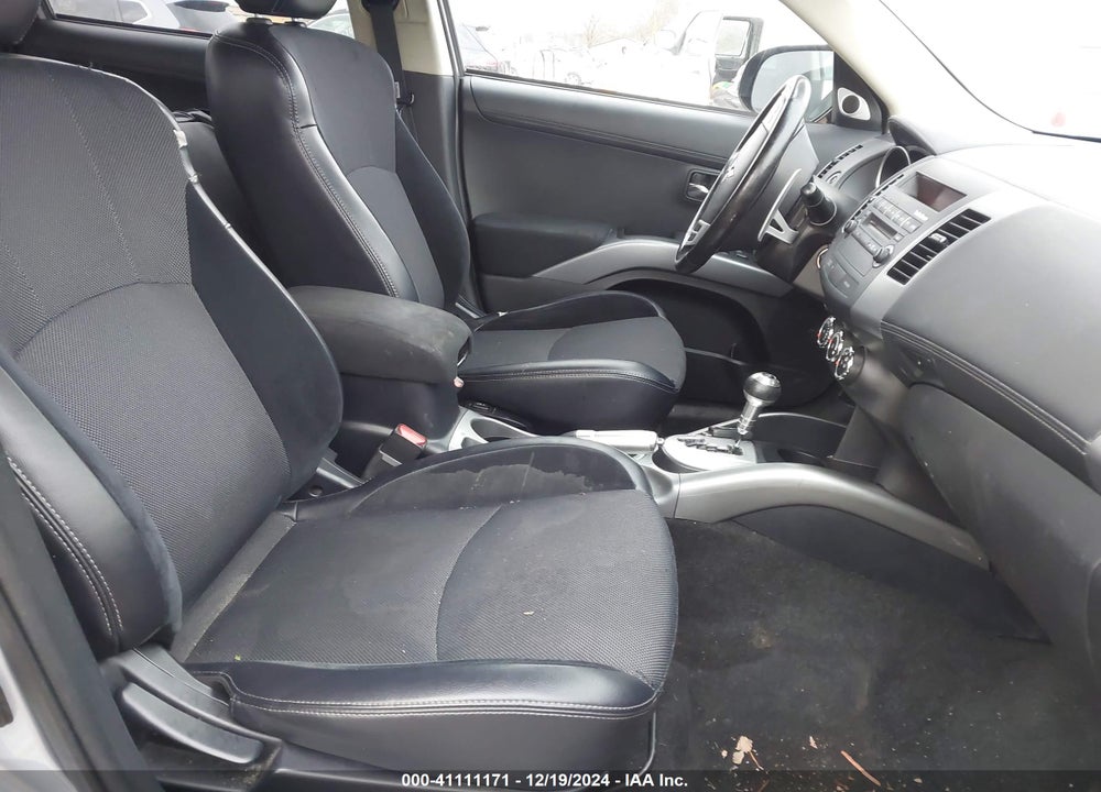 2013 MITSUBISHI OUTLANDER SE VIN: JA4JT3AW0DU010049