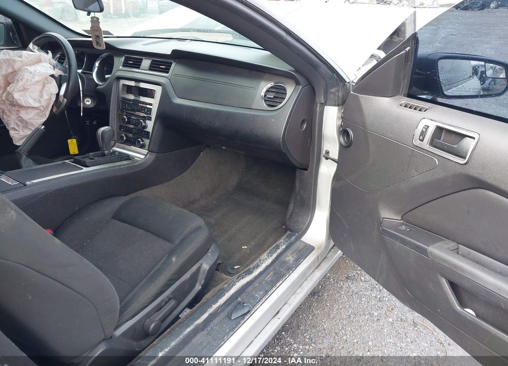 2014 FORD MUSTANG V6 VIN: 1ZVBP8AM1E5236104