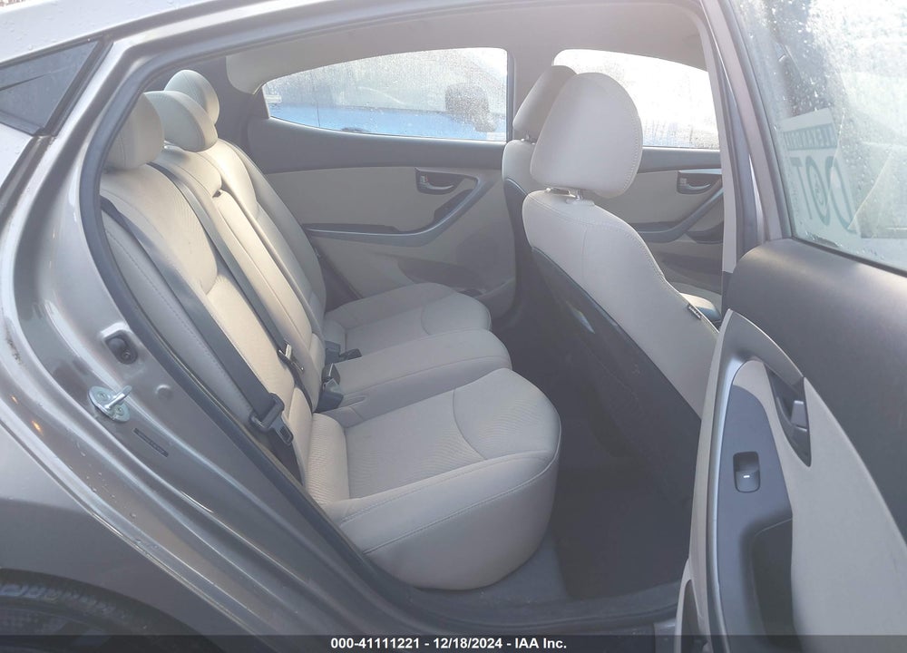 2015 HYUNDAI ELANTRA SE VIN: 5NPDH4AE7FH614258
