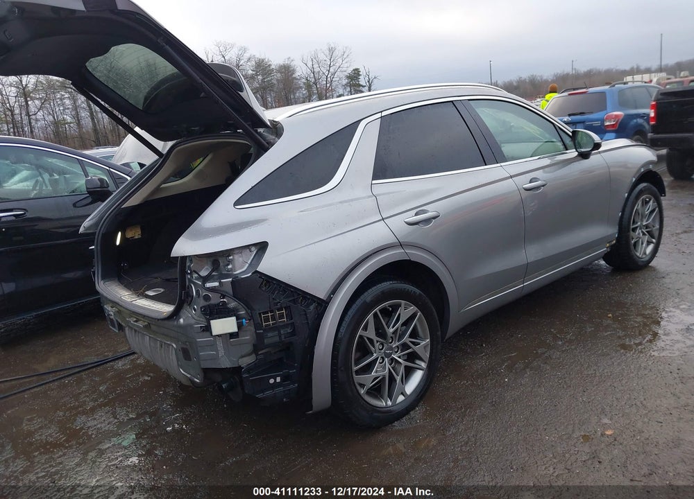 2022 GENESIS GV70 2.5T AWD VIN: KMUMADTB9NU069950