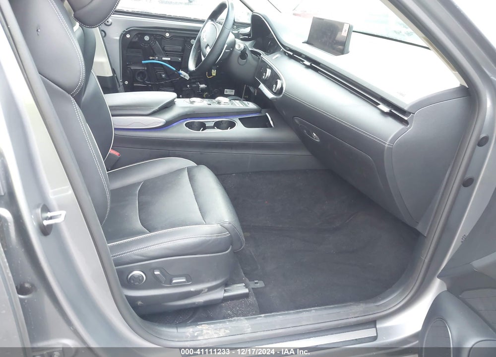 2022 GENESIS GV70 2.5T AWD VIN: KMUMADTB9NU069950