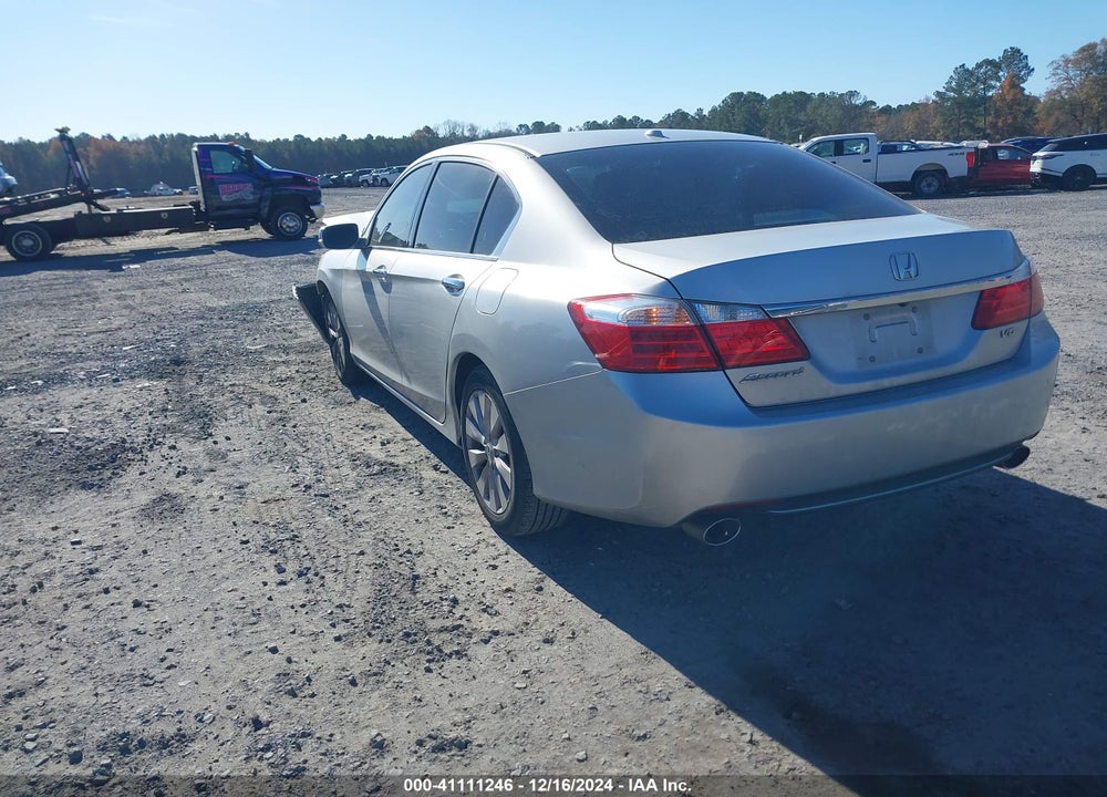 2015 HONDA ACCORD VIN: 1HGCR3F81FA009540