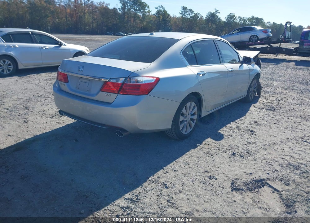 2015 HONDA ACCORD VIN: 1HGCR3F81FA009540