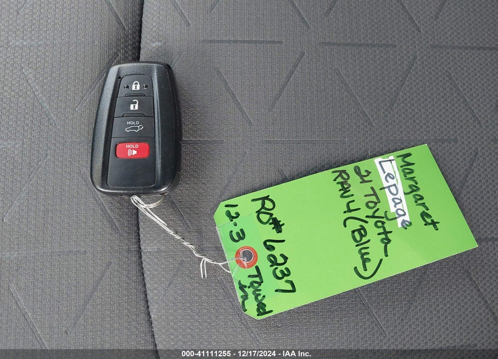 2021 TOYOTA RAV4 XLE VIN: 2T3P1RFV4MW144137