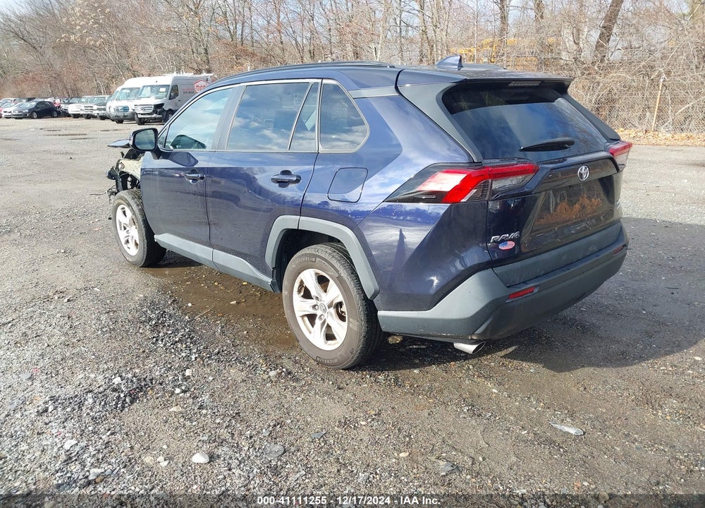 2021 TOYOTA RAV4 XLE VIN: 2T3P1RFV4MW144137