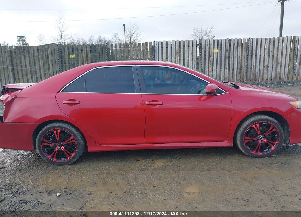 2014 TOYOTA CAMRY SE VIN: 4T1BF1FK7EU779415