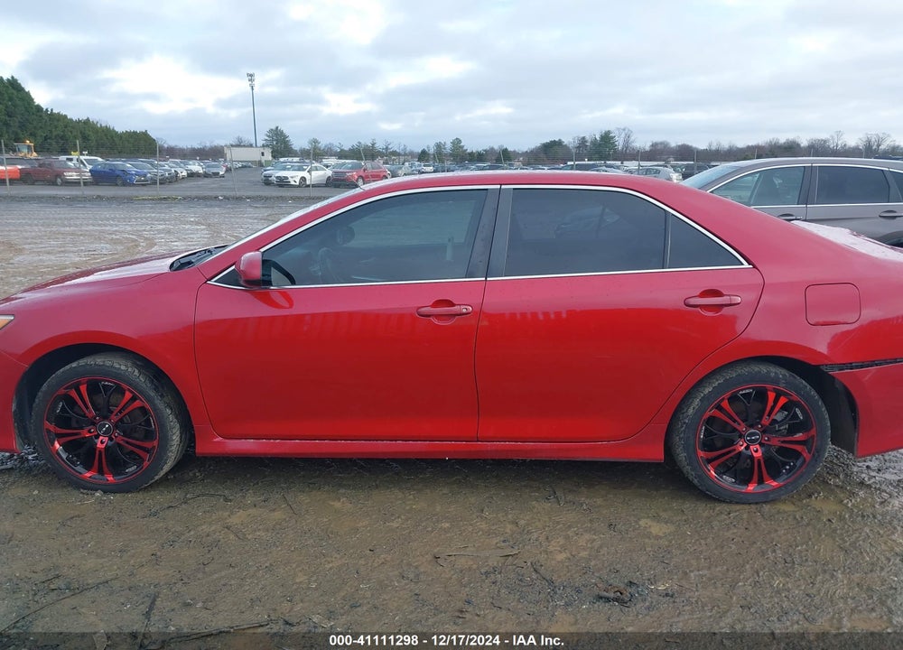 2014 TOYOTA CAMRY SE VIN: 4T1BF1FK7EU779415