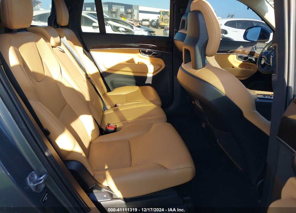 2016 VOLVO XC90 T6 MOMENTUM VIN: YV4A22PK8G1016644