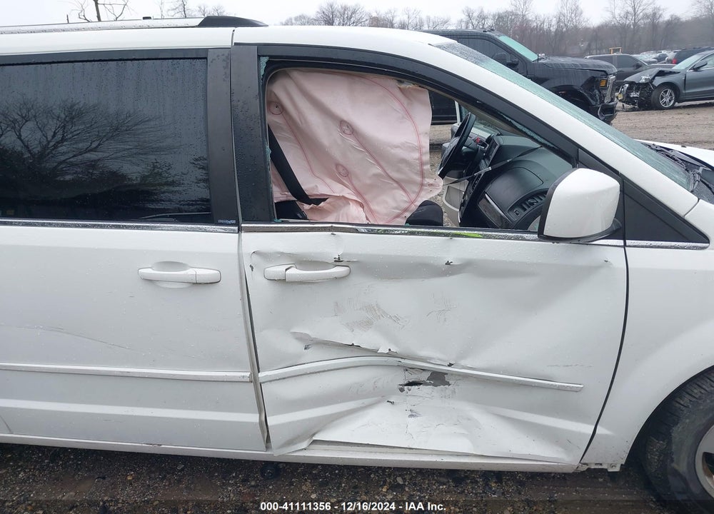 2011 DODGE GRAND CARAVAN CREW VIN: 2D4RN5DG8BR707288