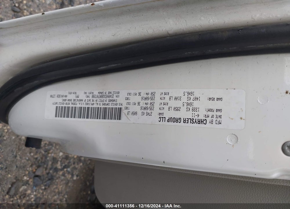 2011 DODGE GRAND CARAVAN CREW VIN: 2D4RN5DG8BR707288