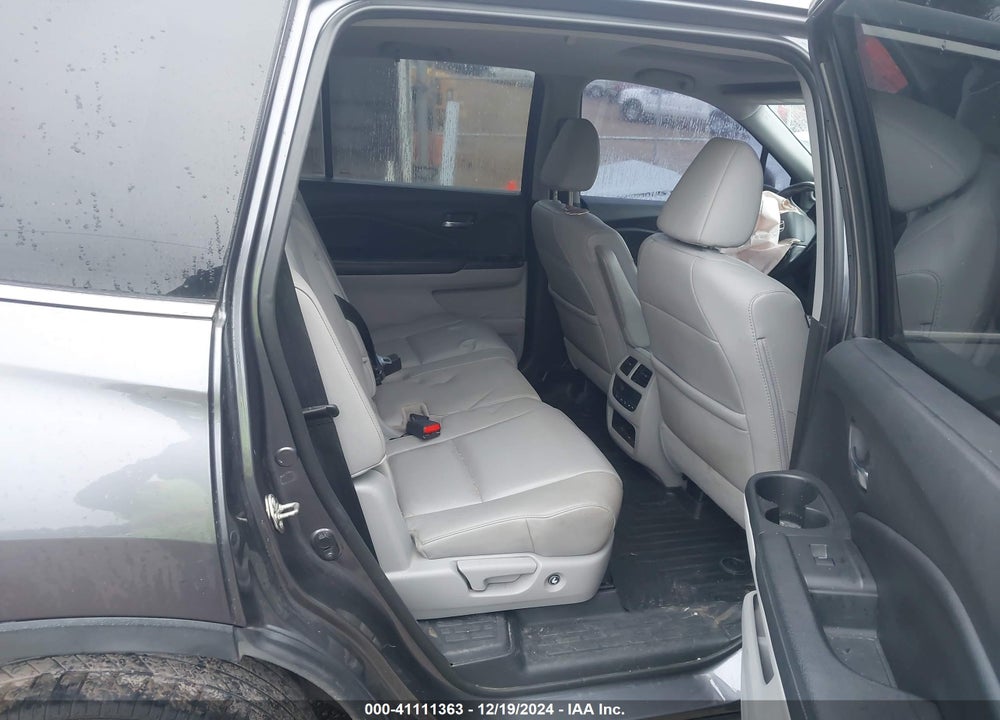 2017 HONDA PILOT EX-L VIN: 5FNYF5H57HB027322