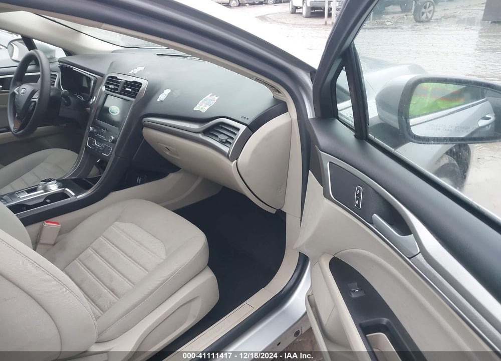 2020 FORD FUSION SE VIN: 3FA6P0HD1LR147063