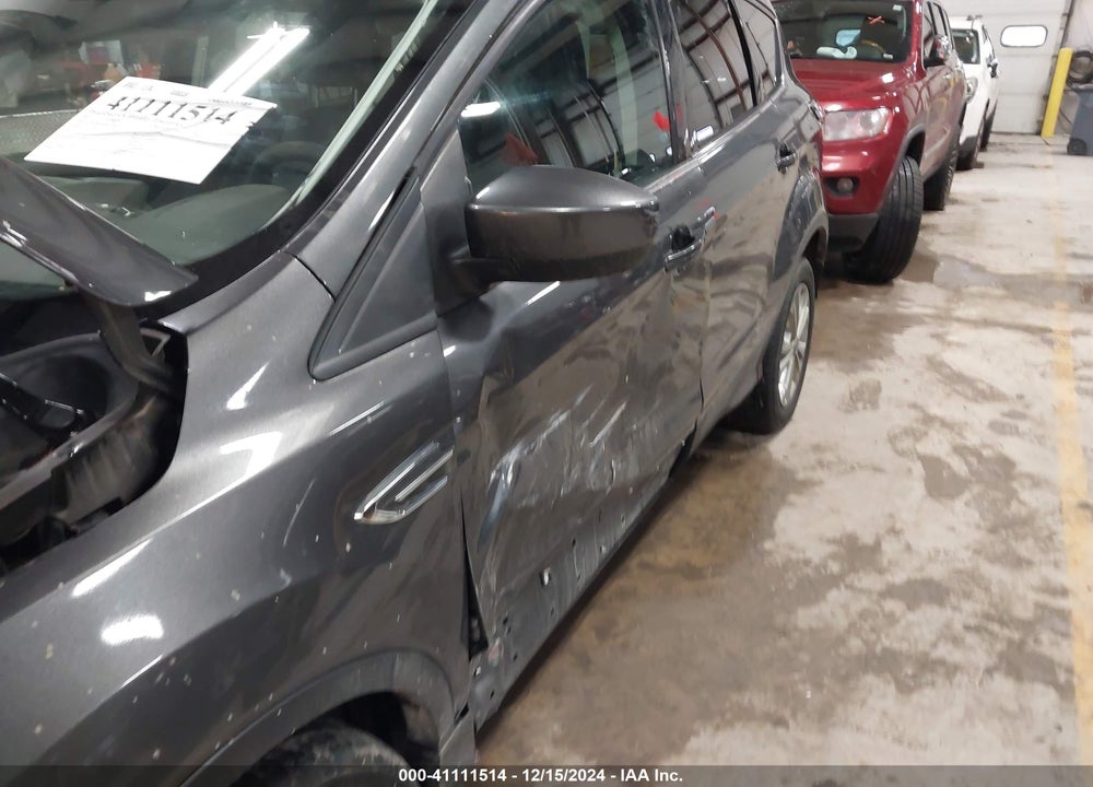 2017 FORD ESCAPE SE VIN: 1FMCU9G9XHUC36018