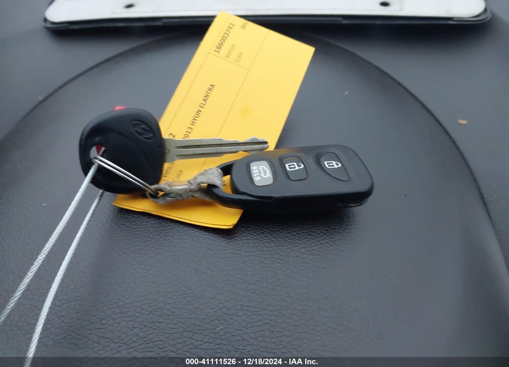 2013 HYUNDAI ELANTRA GLS VIN: KMHDH4AE2DU499681